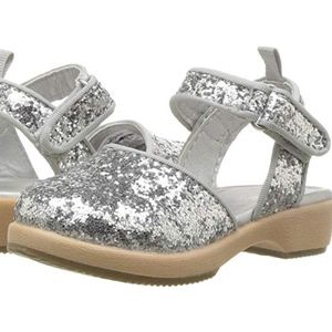 NIB OshKosh B'Gosh Silver Glitter Posh Clogs 10